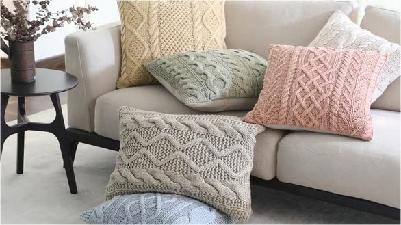Decorative Pillows & Cushions Photo