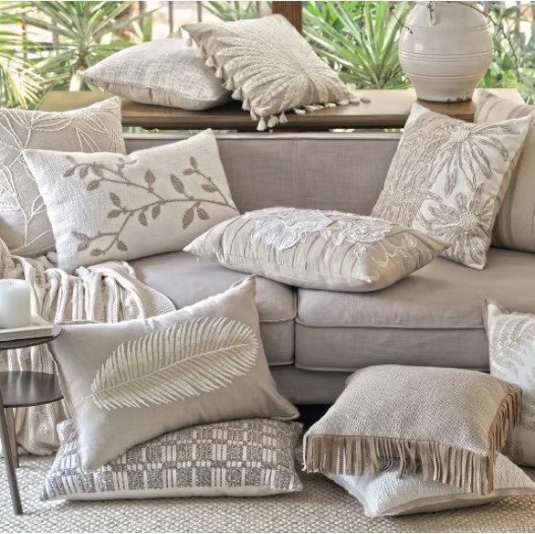 Decorative Pillows & Cushions Photo