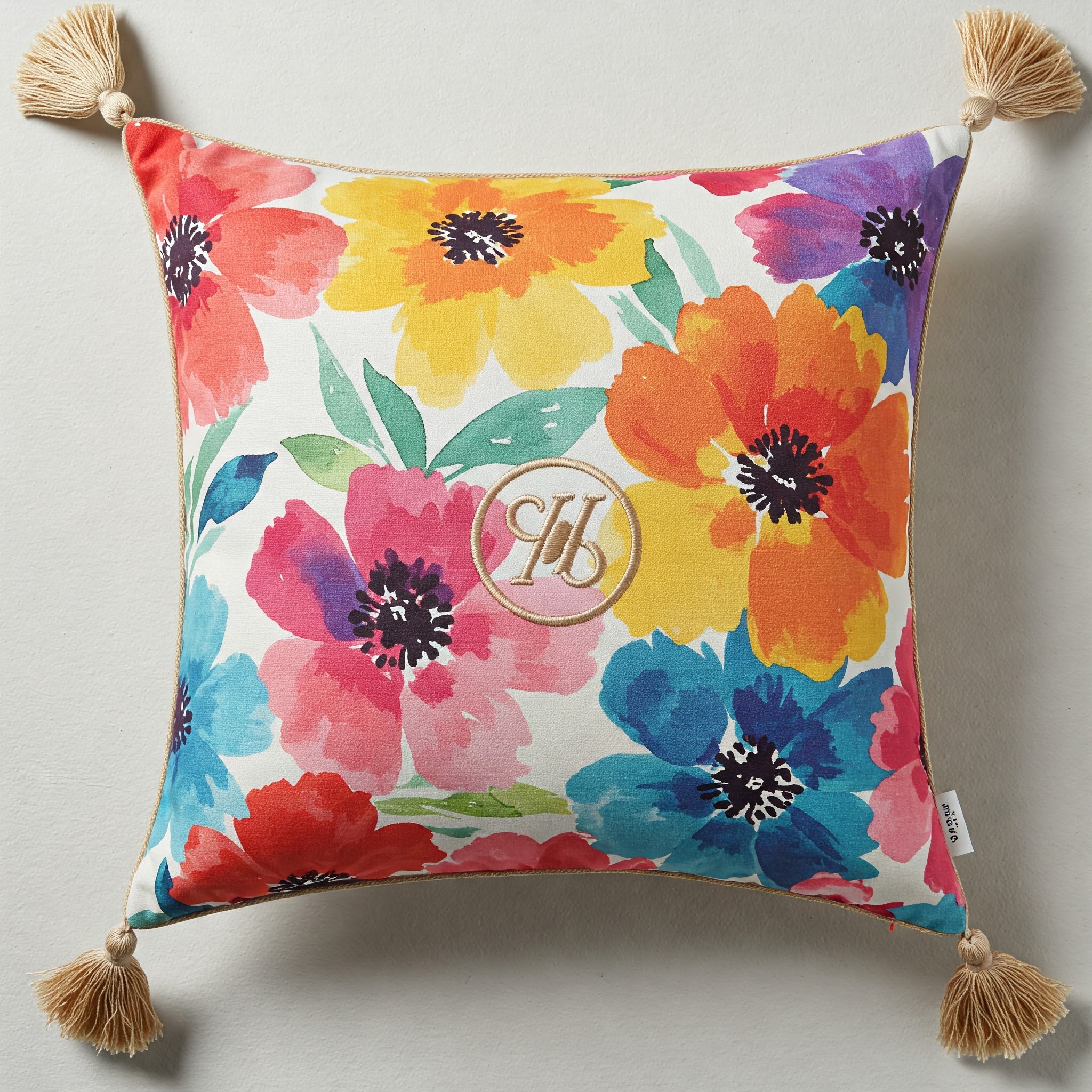 Decorative Pillows & Cushions Photo